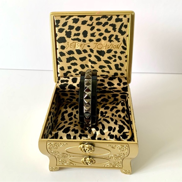 Betsey Johnson studded bangle watch with box - Picture 4 of 7